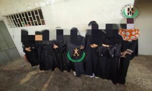 قوات الحزام الأمني بلحج تطيح بشبكتين منظمتين لممارسة أعمال غير أخلاقية وترويج المخدرات في عمليتين منفصلتين
