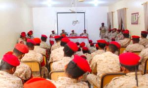 رئيس شعبة التوجية المعنوي العقيد الجهوري ينفذ محاضرة توعوية حول الانضباط العسكري لأفراد الشرطة العسكرية