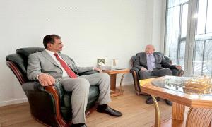 لملس يناقش مع السفير رياض ياسين تعزيز حضور العاصمة عدن في الفعاليات الثقافية والاقتصادية بفرنسا