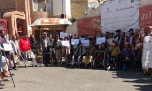 تحرّكات جرحى مثيرة للجدل في تعز ومأرب.. ومؤشرات على استخدام الإخـ.ـوان لها لعرقلة التوريد الحكومي