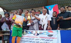 برعاية انتقالي أبين.. نادي بنا يتوج بطلاً بكأس ذكرى الاستقلال
