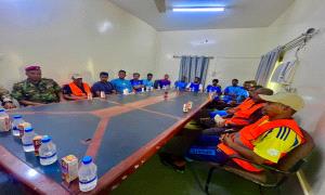 برعاية محافظ محافظة حضرموت.. خفر السواحل تدشن دورة تدريبية متقدمة في الغوص والإنقاذ البحري بالمكلا