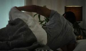 الاستيقاظ فجراً ليس اضطراباً.. ما لا تعرفه عن النوم التاريخي