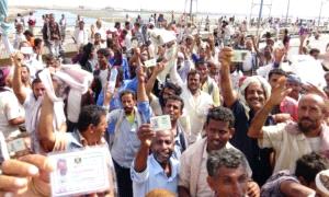 “كذبكم طال.. وصبرنا نفد: المسرحون يهددون باعتصام مفتوح”