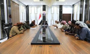 محافظ حضرموت الأستاذ مبخوت بن ماضي يلتقي أعيان منطقة "رسب" بمديرية ساه لبحث الاحتياجات الخدمية والتنمية