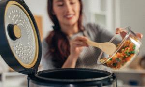 أطعمة لا ينبغي وضعها في قدر الطهي البطئ