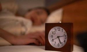 "نقطة اللاعودة".. كيف يندفع الدماغ نحو النوم فجأة؟