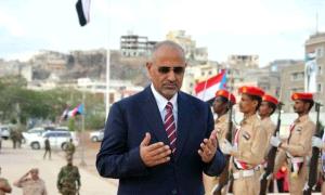 الرئيس الزبيدي يضع إكليل الزهور تكريمًا لشهداء الجنوب في ذكرى الاستقلال

