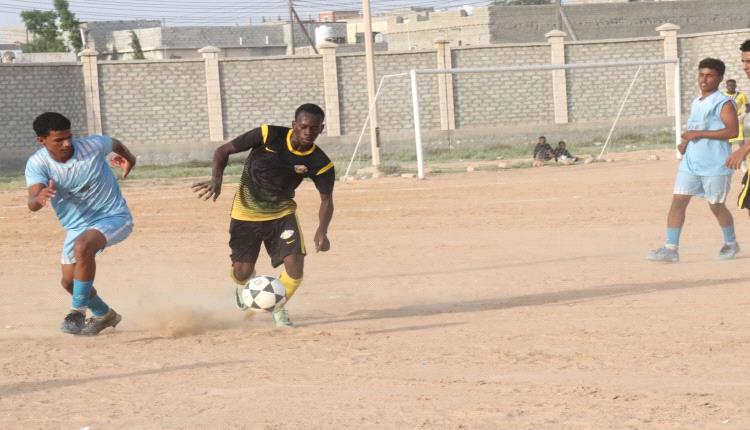 فريق شركة النفط ثالث المتأهلين للدور الثاني في دوري 14 أكتوبر للفرق الشعبية بالمهرة .