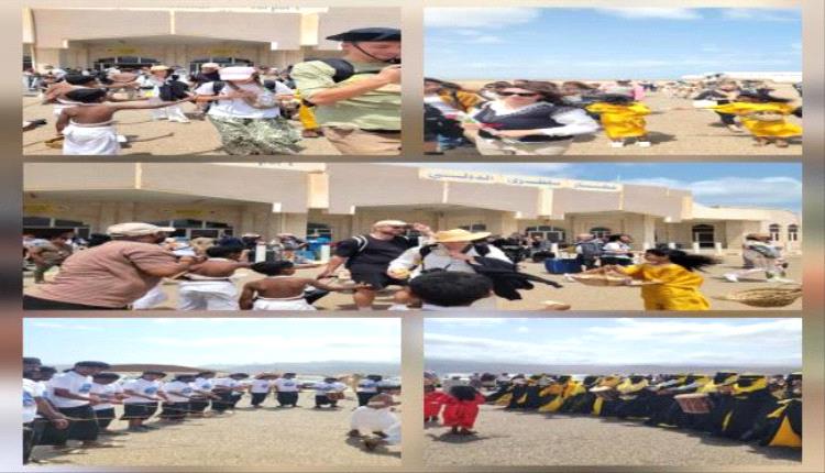 بحضور فريق التوجيه والرقابة الرئاسي..محافظة سقطرى تدشن الموسم السياحي الجديد تحت شعار "اكتشف سقطرى"