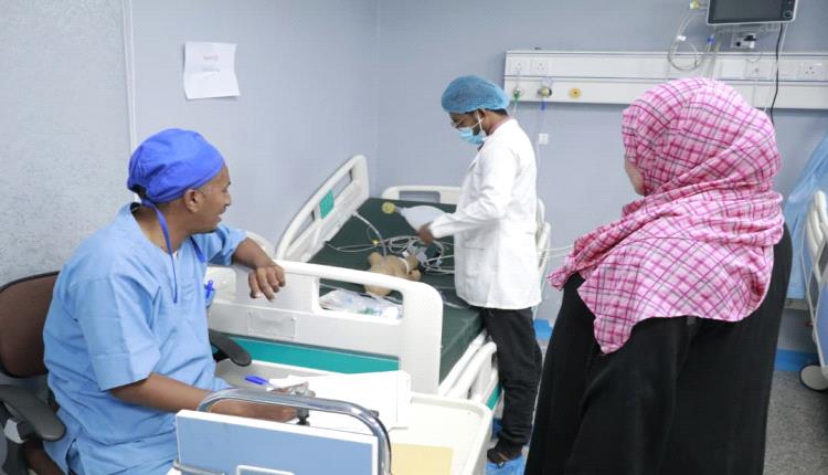 المكلا: مؤسسة الأمل النسوية تختتم امتحانات الدفعة الرابعة من برنامج الرعاية التنفسية في حضرموت