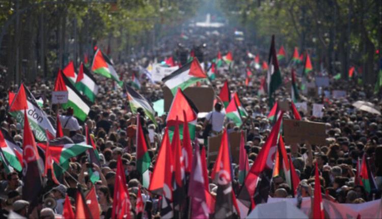 عشرات آلاف المتظاهرين يحتشدون في أمستردام دعمًا للفلسطينيين