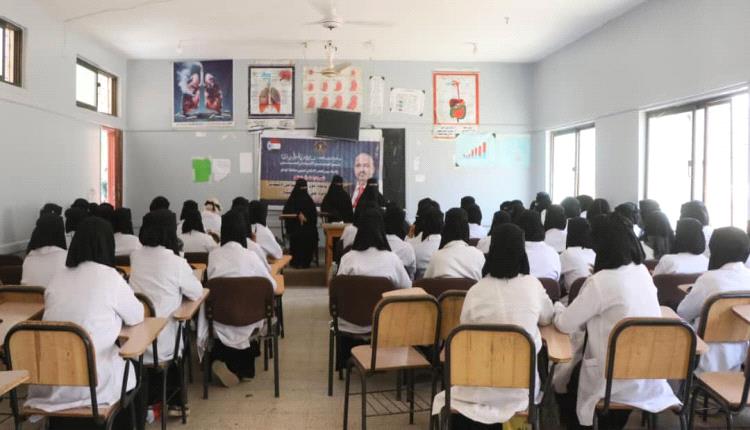 انتقالي الضالع يختتم برنامج النزولات الميدانية بمحاضرتين توعويتين في معهد أمين ناشر وكلية الضالع الجامعية