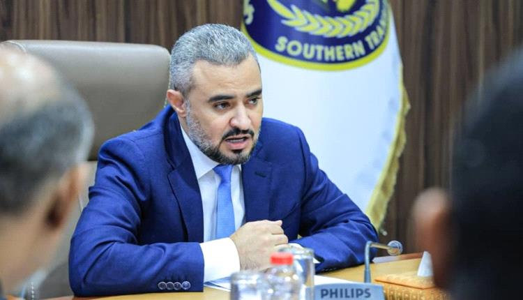 رئيس هيئة الإعلام والثقافة عبدالعزيز الشيخ: أكتوبر كانت ثورة الكلمة والبندقية معاً