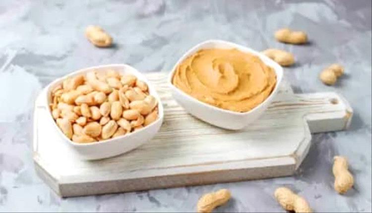 الفول السوداني.. غذاء بسيط بفوائد كبيرة ومخاطر خفية