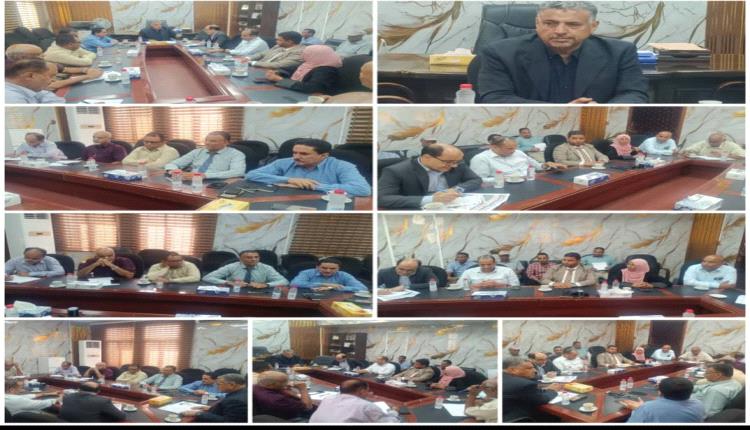نائب محافظ عدن يترأس اجتماعا لمناقشة الاستعدادات لتدشين العمل بمشروع  الصرف الصحي  جولة القعيطي - العريش 