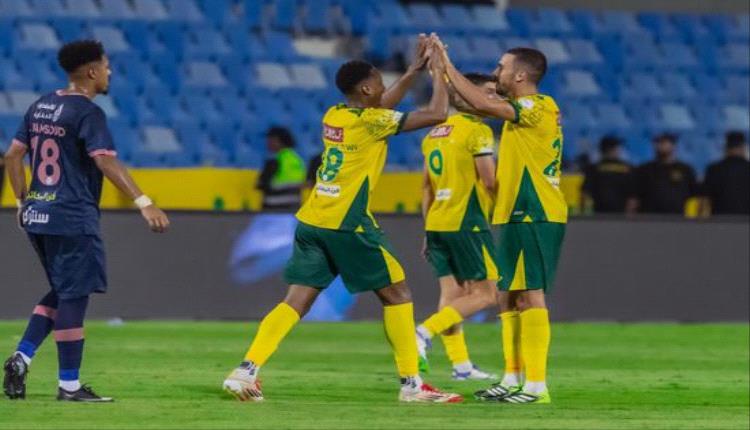 ثلاثية كينج تقود الخليج للفوز على الرياض بدوري السعودية