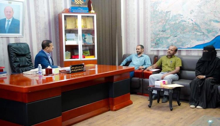 محافظ شبوة" يؤكد على أهمية تعزيز التعاون مع المنظمات والجهات المانحة لدعم التنمية المستدامة
