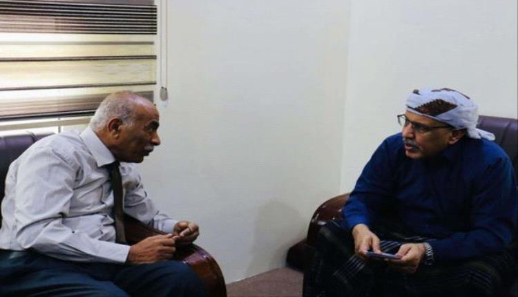 الكثيري يثني على جهود مركز أبحاث الطاقة المتجددة بجامعة حضرموت

