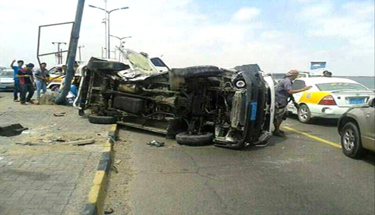 شرطة السير بعدن تسجل أكثر من 1900 مخالفة و13 حادثًا مروريًا خلال أسبوع