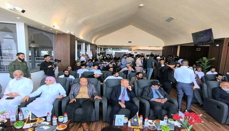 رجل الأعمال سمير القطيبي يدشن شركة “طيران عدن” بإطلاق أولى رحلاتها التجريبية من مطار عدن الدولي إلى القاهرة