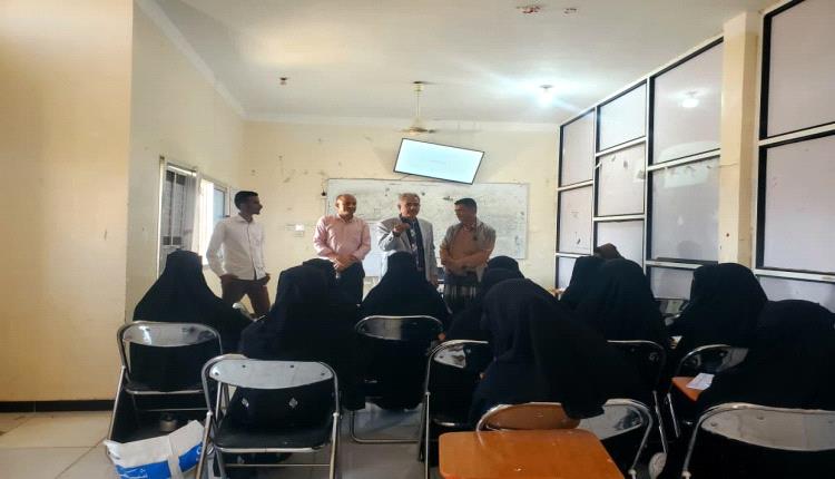 البروفيسور محمد الشعيبي يزور كلية العلوم الطبية والتطبيقية بردفان