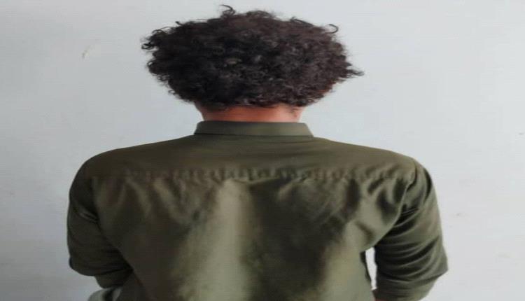 شرطة مديرية عرماء تتمكن من القاء على شخص قام بسرقة سيارة وتستعيد السيارة إلى مالكها