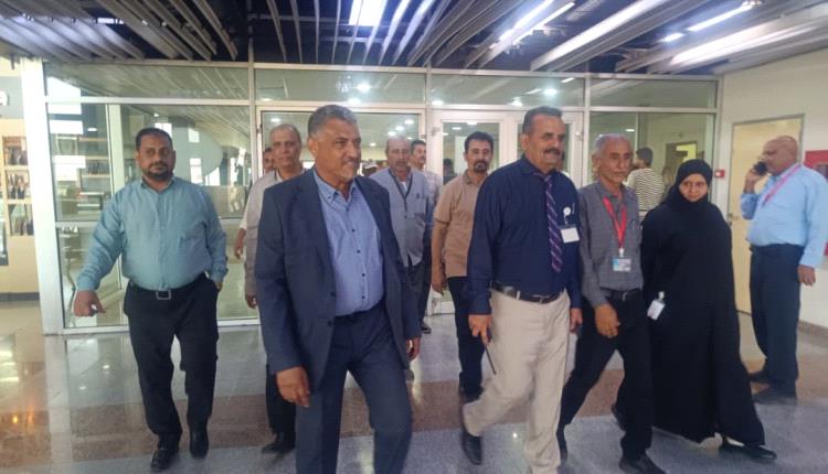 نائب المحافظ يشيد بدور وأداء جمرك ومطار عدن الدولي 