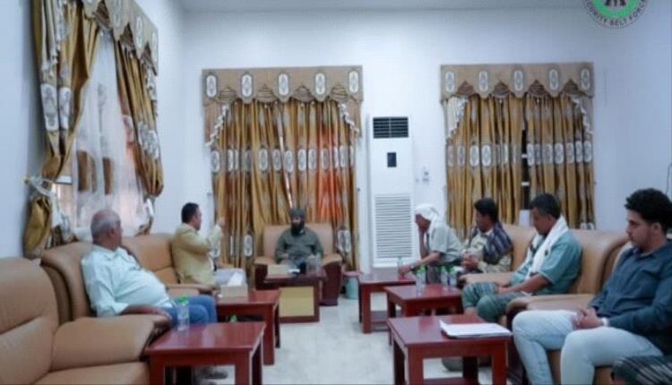 العميد الوالي يلتقي عدداً من قيادات السلطة المحلية بمحافظة أبين