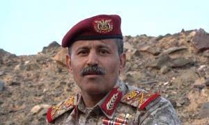 صحيفة عبرية : تدهور صحة وزير دفـ.ـاع الحوثيـ.ـين عقب إصابته بغـ.ـارة إسـ.ـرائيلية