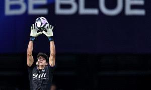 بونو يقترب من تجديد عقده مع الهلال السعودي
