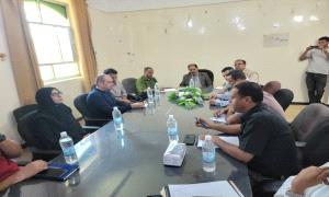 محافظ الضالع يلتقي ممثلي هيئة الإغاثة CRS وجمعية رعاية الأسرة لمناقشة التدخلات الإنسانية والتنموية