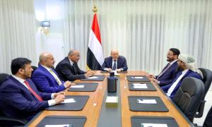 مجلس القيادة الرئاسي يؤكد التزامه الكامل بمبدأ الشراكة في ضوء مرجعيات المرحلة الانتقالية