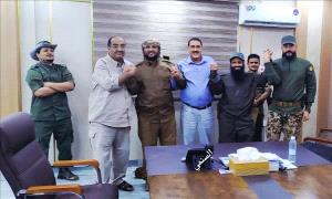 مصدر أمني ينفي مزاعم تهديد قائد عسكري باقتحام البحث الجنائي في عدن
