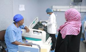 المكلا: مؤسسة الأمل النسوية تختتم امتحانات الدفعة الرابعة من برنامج الرعاية التنفسية في حضرموت
