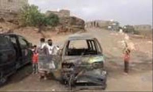 نجاة سائقين من حريقين التهما باصين في مأرب
