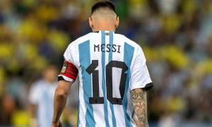 سكالوني يكشف سر غياب ميسي
