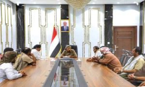 محافظ حضرموت يطلع على أوضاع الصيادين في الريدة وقصيعر

