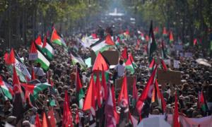 عشرات آلاف المتظاهرين يحتشدون في أمستردام دعمًا للفلسطينيين