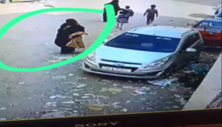 امرأة غريبة تجوب المنازل بصوت طرق مخيف