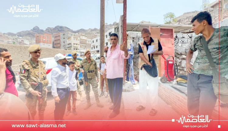 بن جرادي ينفذ نزولاً ميدانياً لضبط الأسعار في آبار المياه والغاز والمواد الغذائية والافران بصيرة
