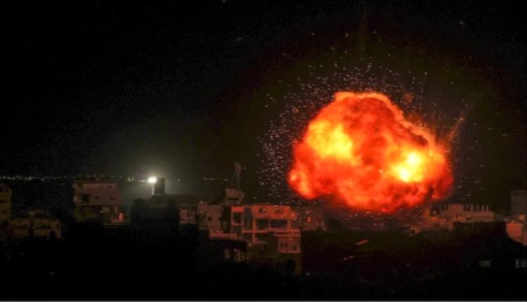 قصف إسرائيلي يستهدف منزلًا بمخيم الشاطئ ويسفر عن شهداء ومصابين
