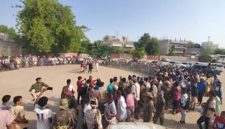 أبين: تحكيم قبلي ينهي قضية وفاة اب وابناءة الاربعة بالعفو والسماح عن القائد الشنيني