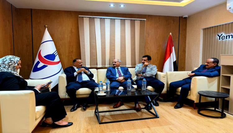 وزير النقل يزور مكتب ''اليمنية" الجديد في القاهرة ويطّلع على سير العمل 