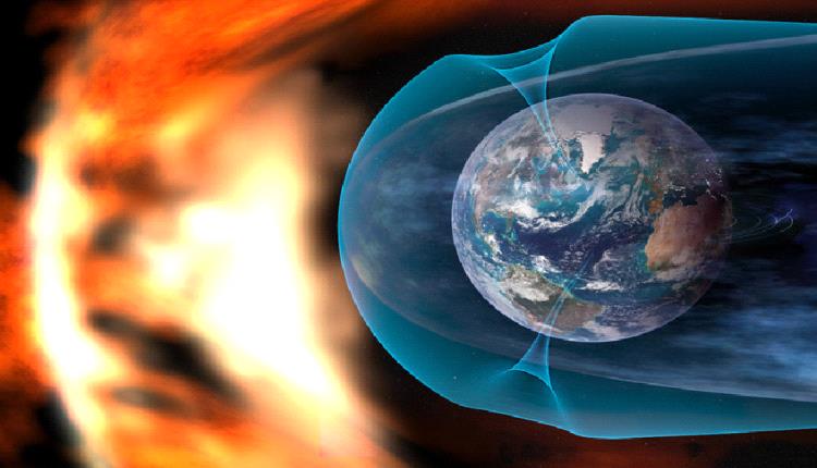 ثقب شمسي ضخم يهدد الأرض وتحذير من عواصف مغناطيسية قوية نهاية هذا الأسبوع