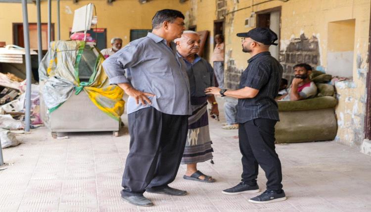 مدير صيرة يتفقد مشروع ترميم مبنى الأشغال العامة والطرق بالمديرية
