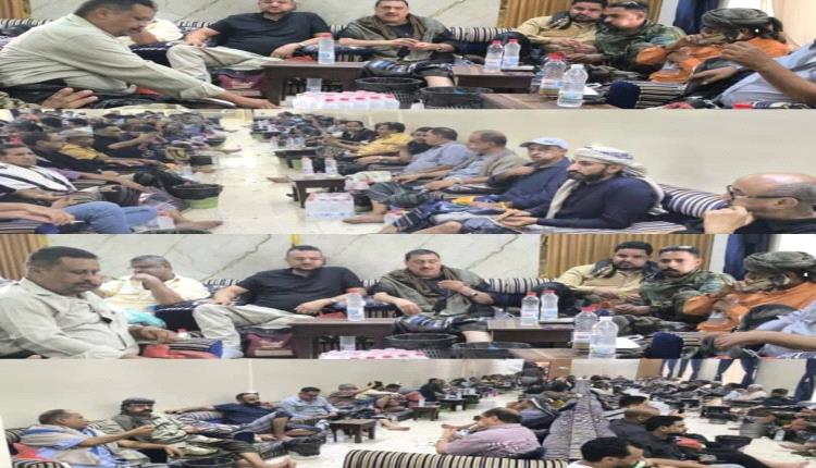 قيادات امنية وعسكرية تقدم واجب العزاء لأسرة الفقيد الشاب مثنى ناصر الخيلي 
