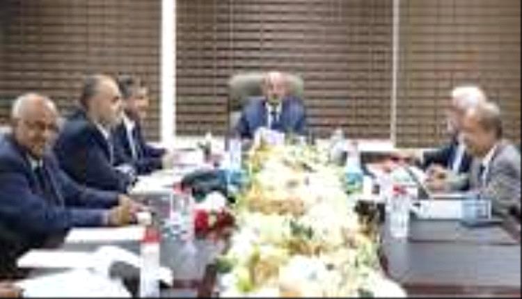 المركزي بعدن يوضح آلية صرف المرتبات عقب الدعم السعودي