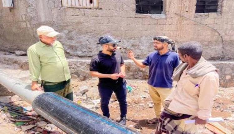 مدير عام مديرية صيرة يطلع على أعمال إزالة انسداد شبكة الصرف الصحي