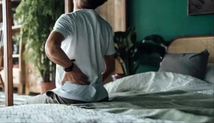 آلام الظهر قد تكون مؤشرًا لأمراض مزمنة خطيرة